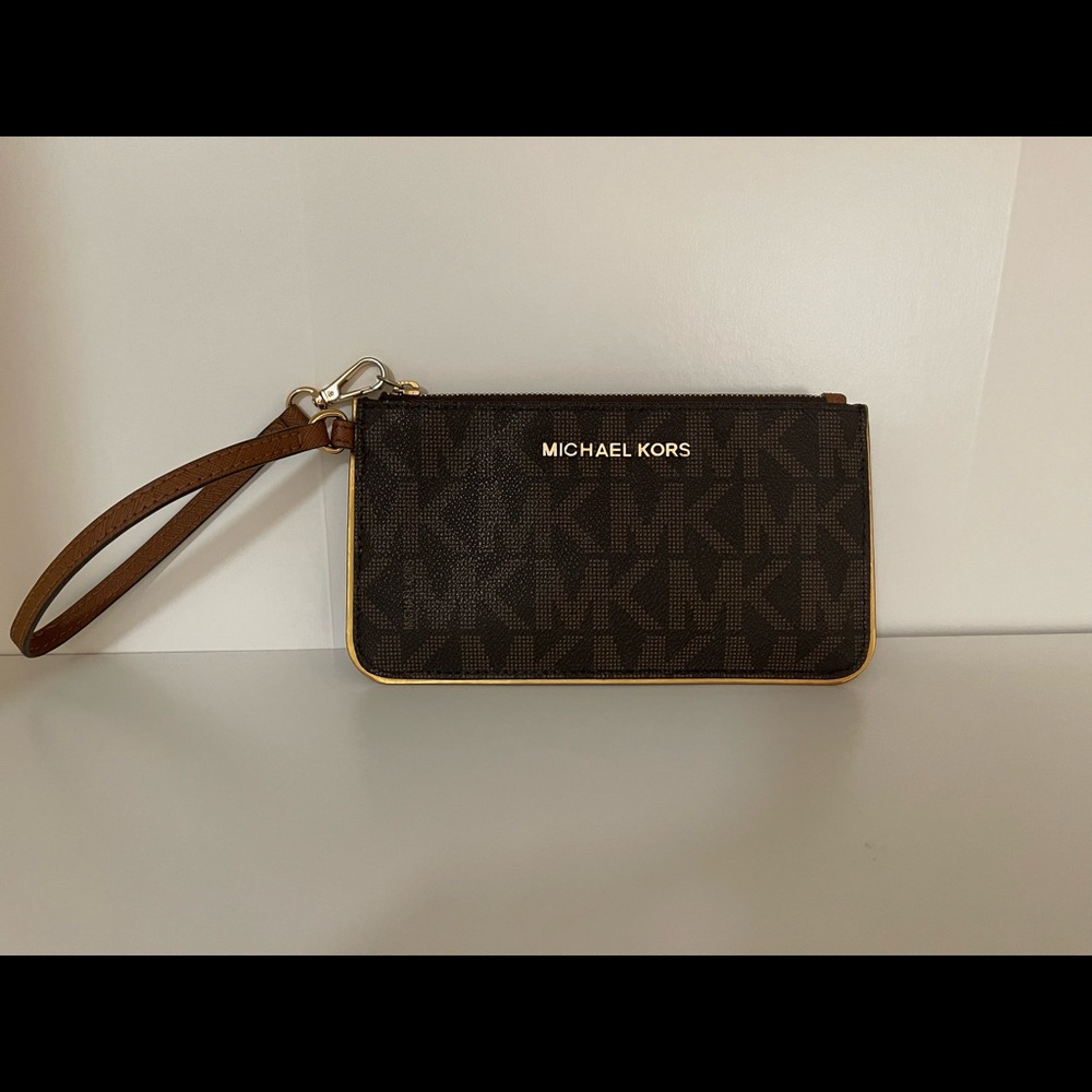 Brown Michael Kors Wristlet /Wallet